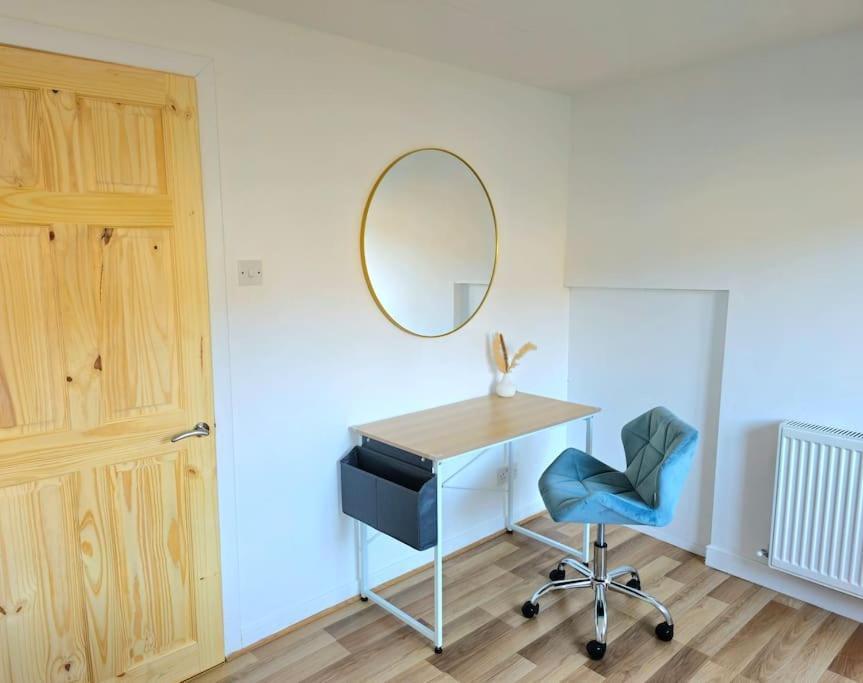 Spacious Haven With Free Parking Glasgow Exterior photo